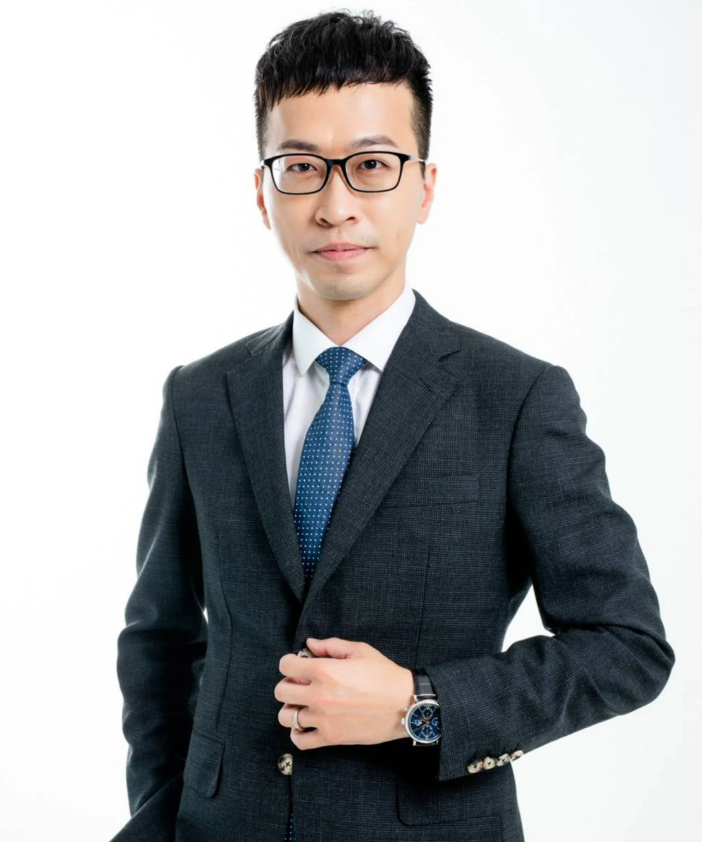 簡ㅤ銘 顧問